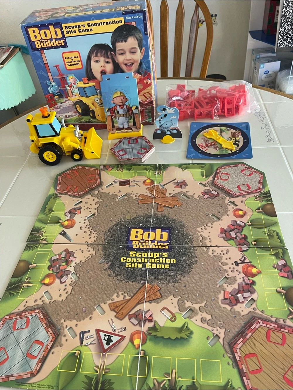 MBMilton Bradley scoop construction